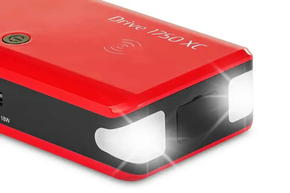 Avviatore al litio Drive 1750 XC con luci LED, design ultracompatto per partenze rapide e sicure.