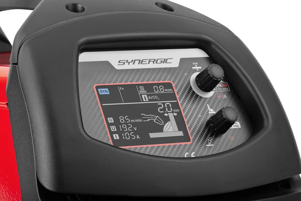 Pannello di controllo della Telwin Technomig 210 con display e manopole per regolazioni.